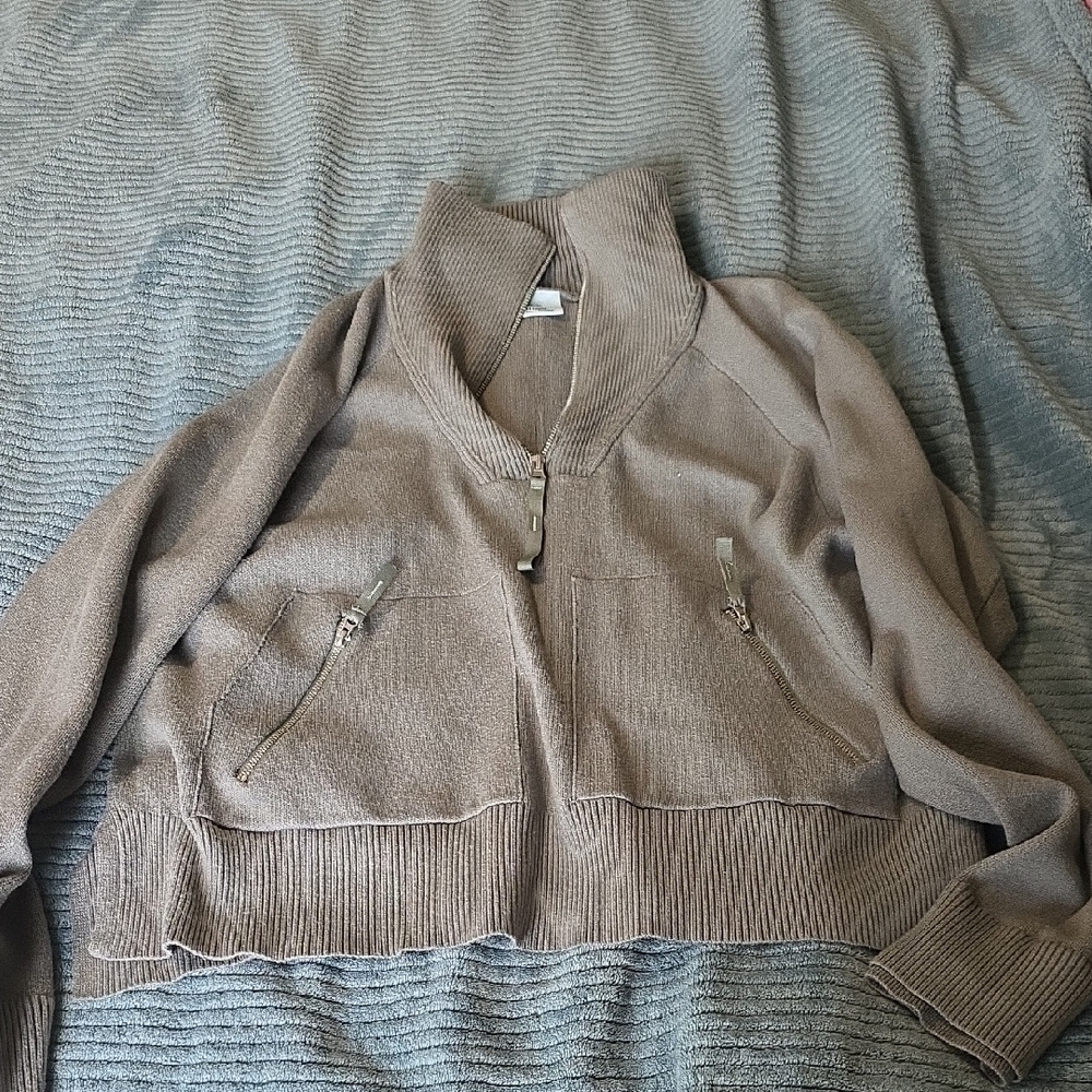 Green Zip-Up Sweater with Pockets